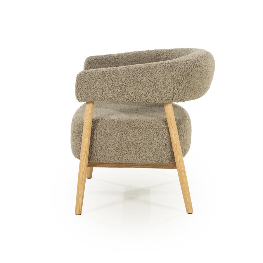 Fauteuil Mysa taupe stof, zijaanzicht op witte achtergrond