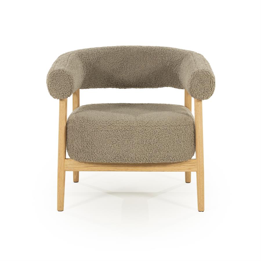 Fauteuil Mysa taupe stof, vooraanzicht op witte achtergrond