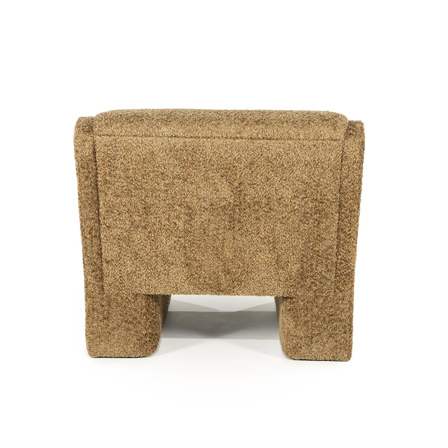 Fauteuil Omla geel stof, achteraanzicht op witte achtergrond