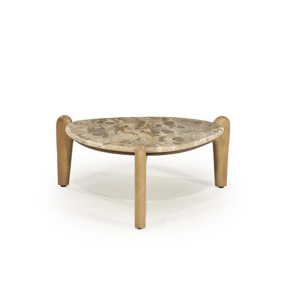 Salontafel Marnish bruin mangohout 70 x 70 cm, schuin vooraanzicht op witte achtergrond