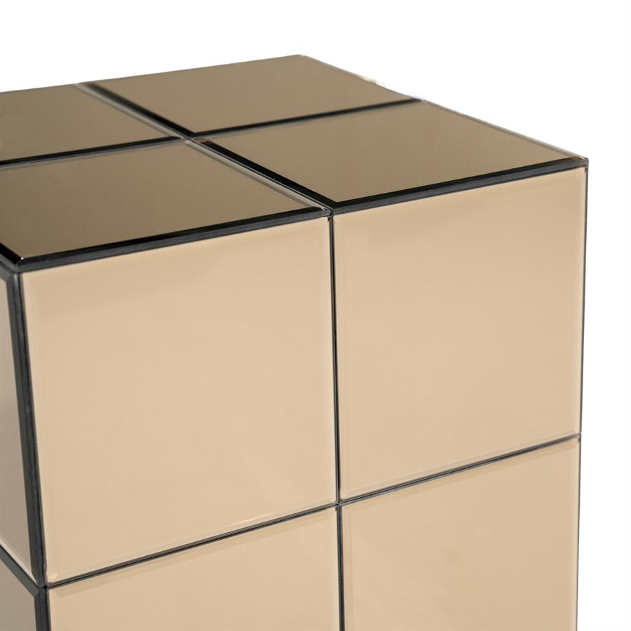 Bijzettafel Flectron bruin hout, detail van het materiaal