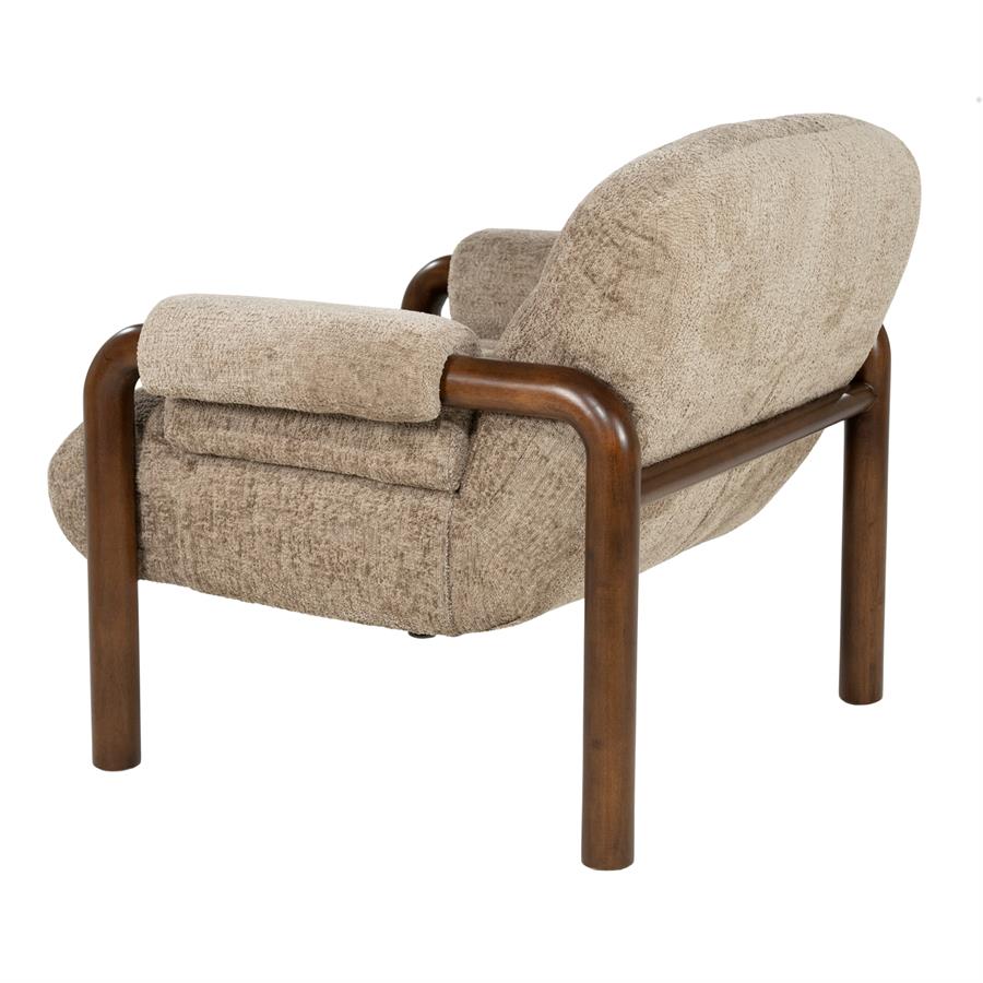 Fauteuil Cozara taupe stof, schuin achteraanzicht op witte achtergrond