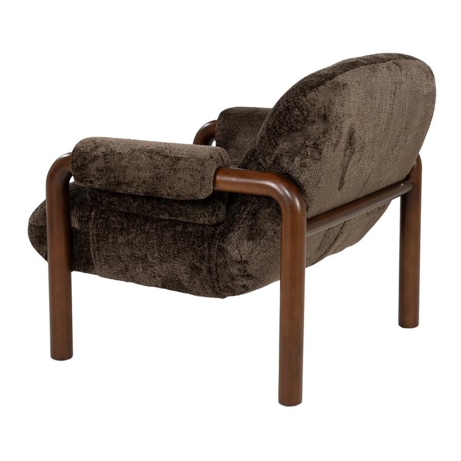 Fauteuil Cozara bruin stof, schuin achteraanzicht op witte achtergrond