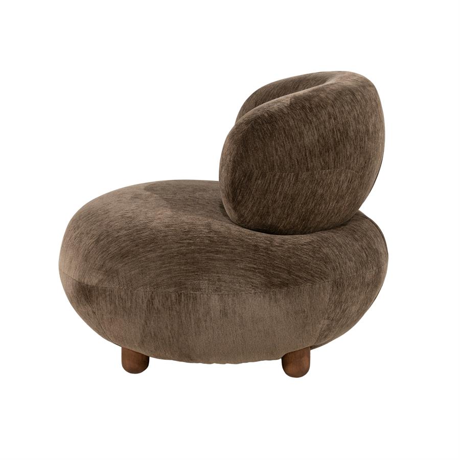 Fauteuil Mochi bruin stof, zijaanzicht op witte achtergrond