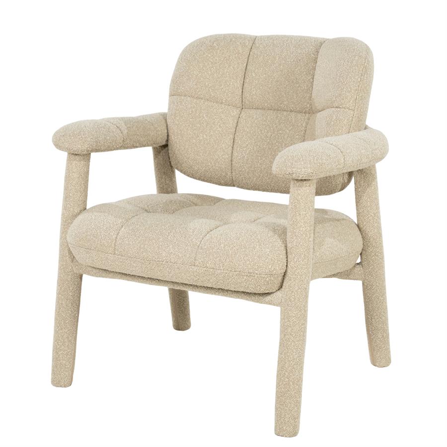 Fauteuil Knox taupe stof, schuin vooraanzicht op witte achtergrond