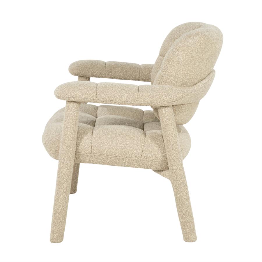 Fauteuil Knox taupe stof, zijaanzicht op witte achtergrond