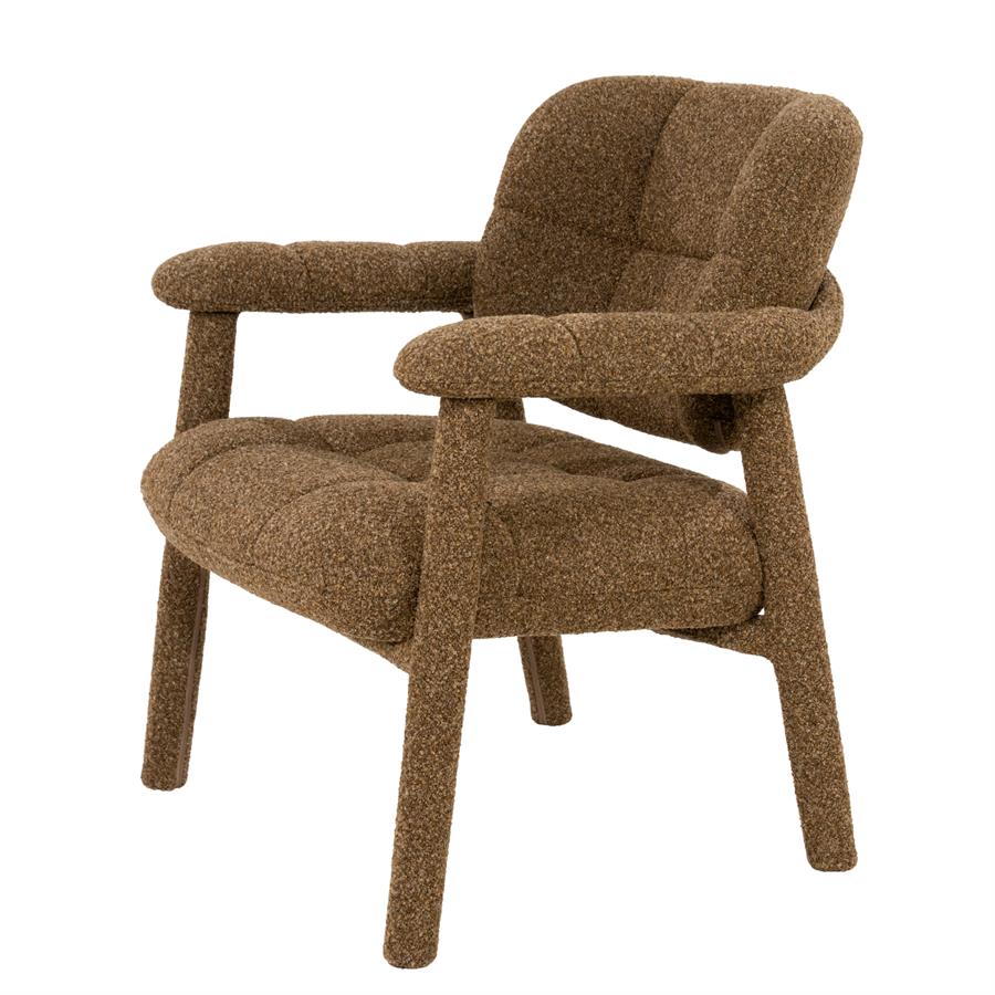 Fauteuil Knox bruin stof, schuin vooraanzicht op witte achtergrond