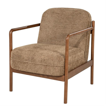 Fauteuil Sutton bruin stof, schuin vooraanzicht op witte achtergrond