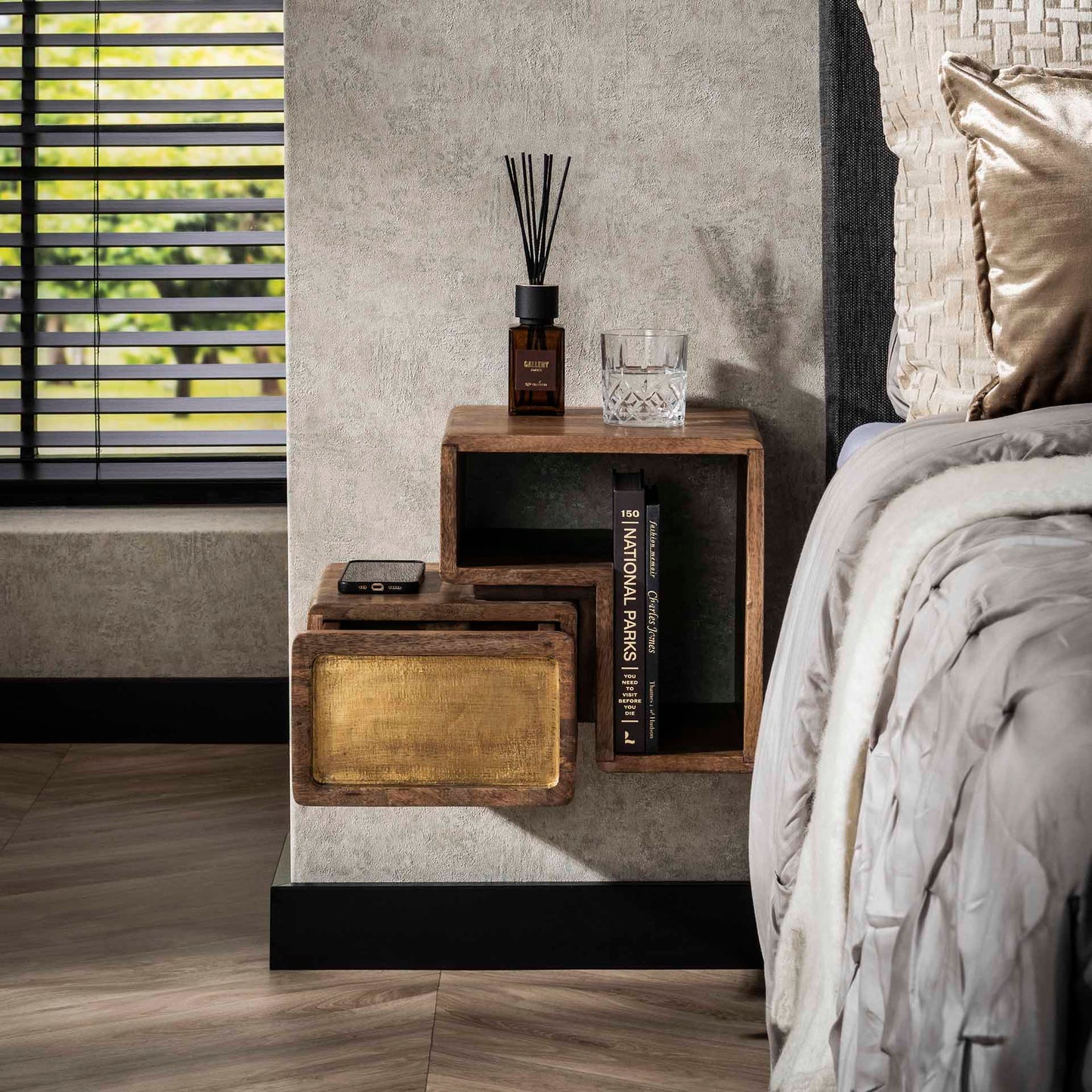 Nachtkastje Emily | Bruin Mangohout