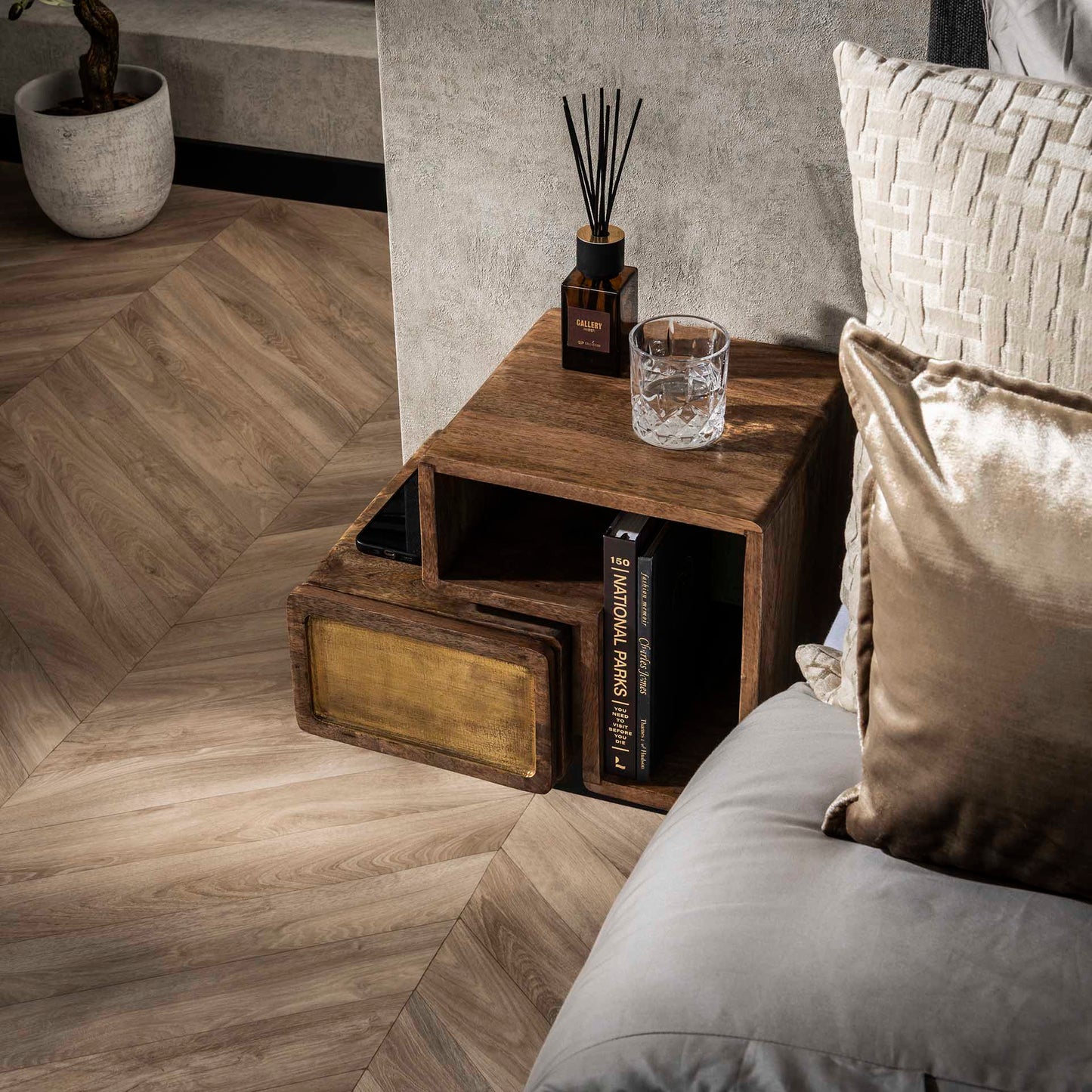 Nachtkastje Emily | Bruin Mangohout