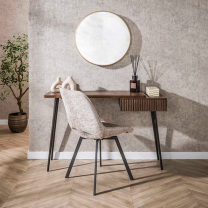 Sidetable leclair bruin acaciahout, vooraanzicht in een interieur