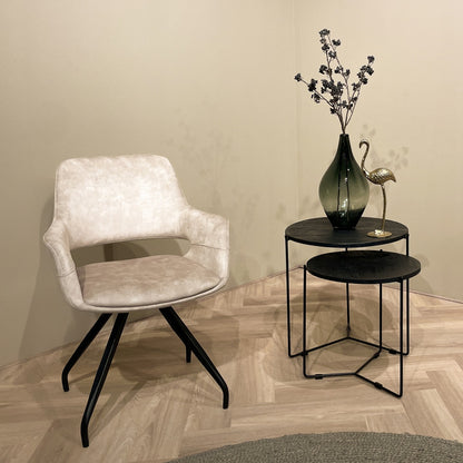 Eetkamerstoel Capp velvet beige in een interieur