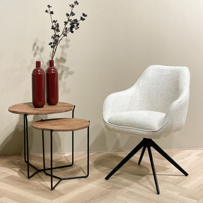 Eetkamerstoel Thomas bruin stof in een interieur