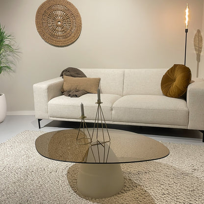 Salontafel Mylon glas organisch 110cm in een interieur