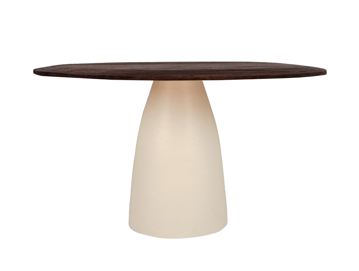Eettafel Marron wit mangohout, vooraanzicht op witte achtergrond