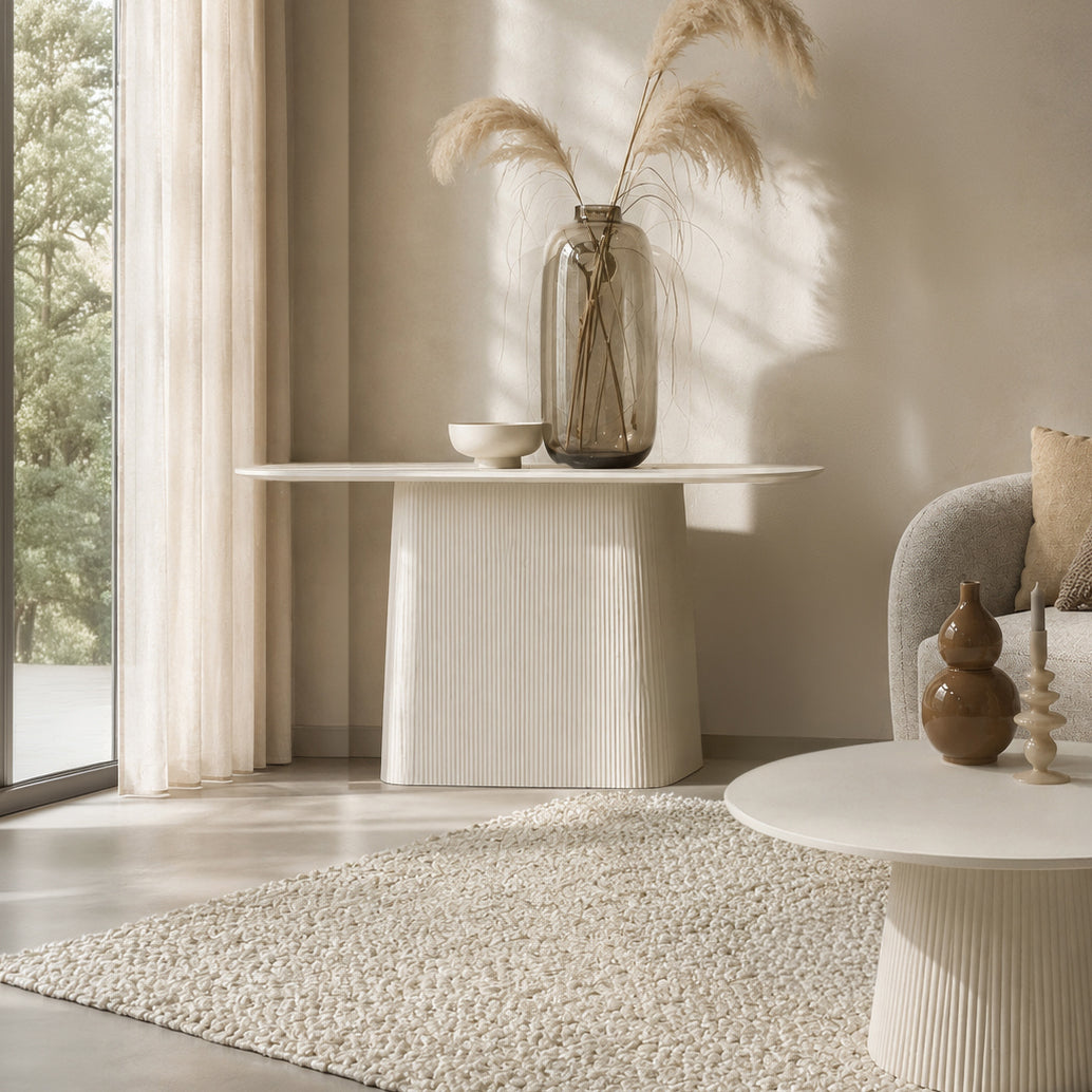 Sidetable Patrice wit mangohout in een interieur