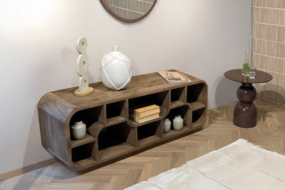 TV-meubel Morgan bruin mangohout, vooraanzicht in een interieur