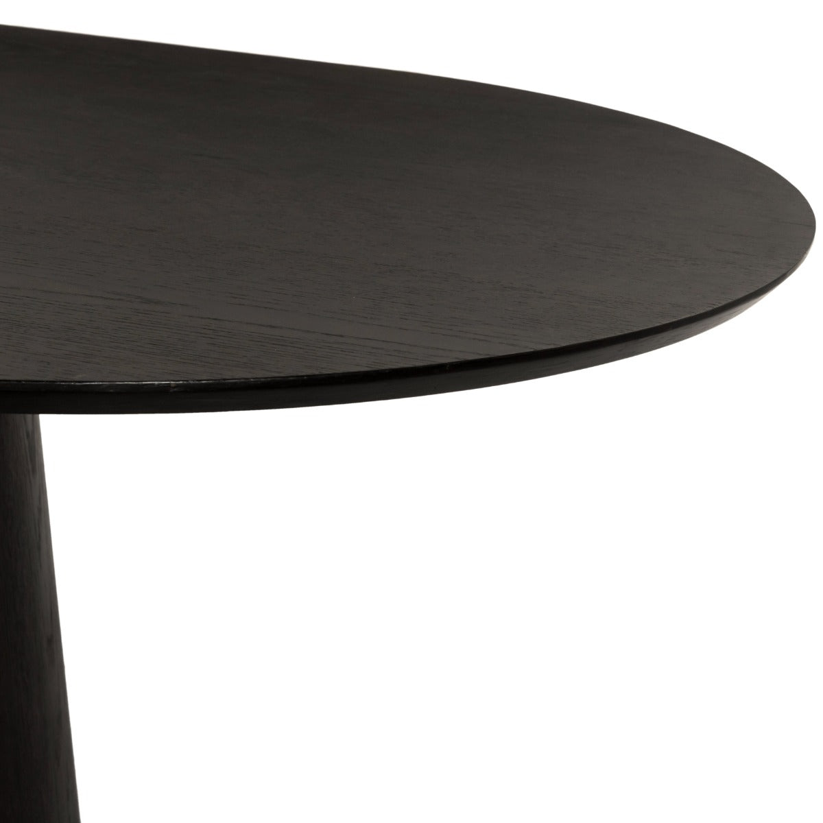 Eettafel Novero eiken fineer, detail van het materiaal