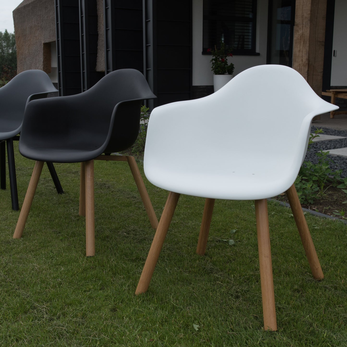 Tuinstoel Montreux | Houten Poten | Zwart