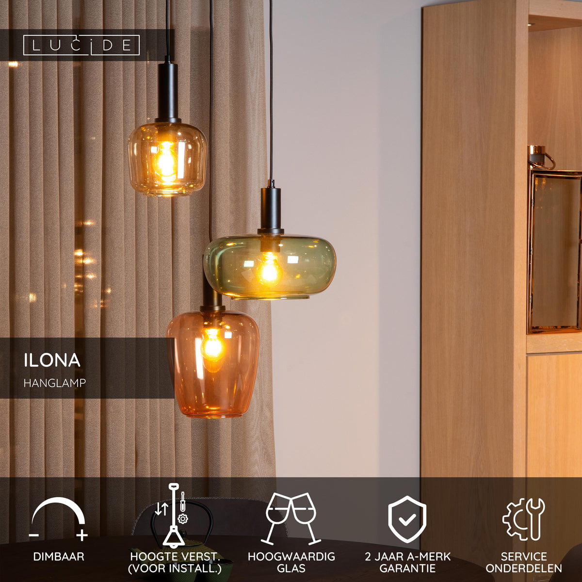 Hanglamp Ilona zwart glas, vooraanzicht in een interieur
