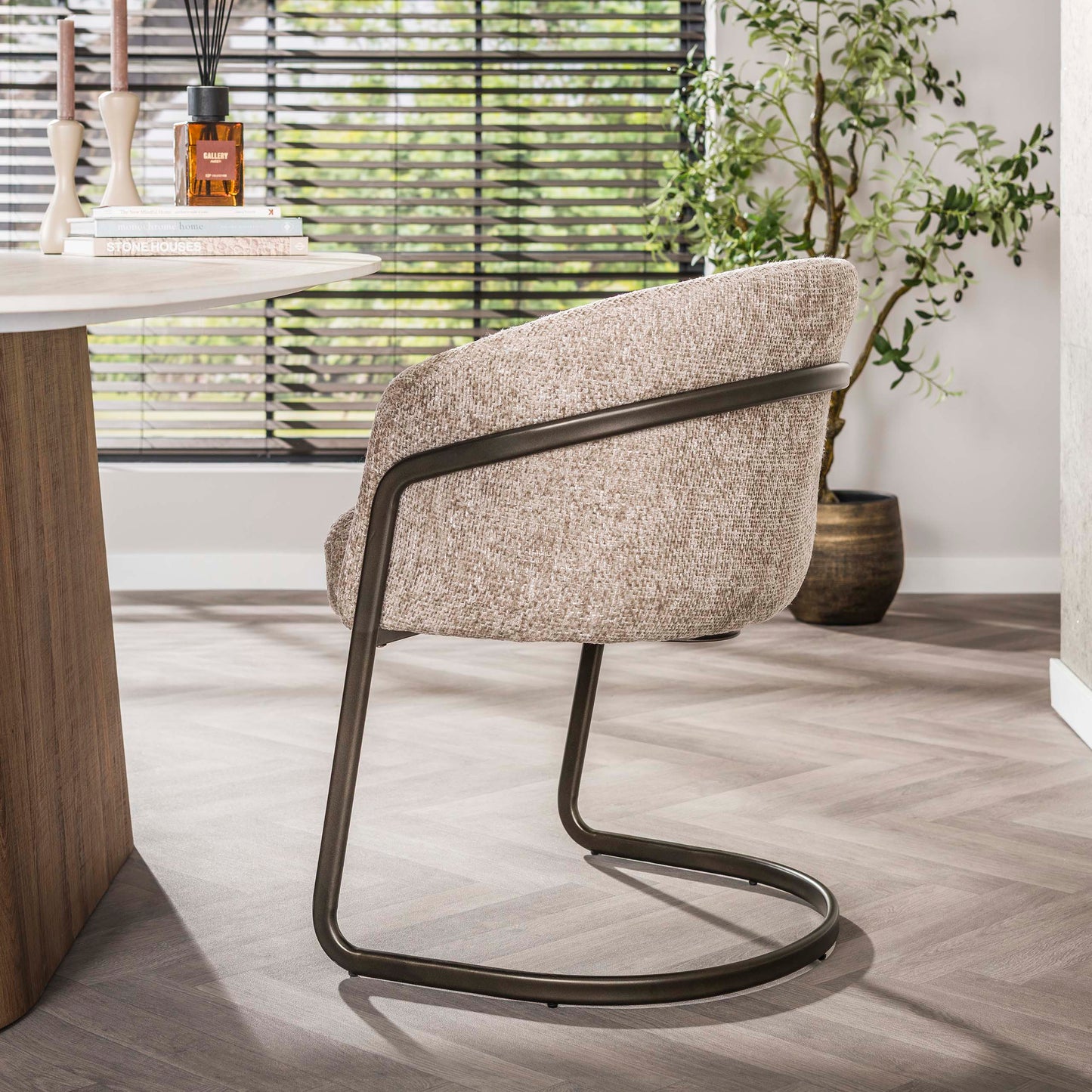 Eetkamerstoel Sway | Hoven zand