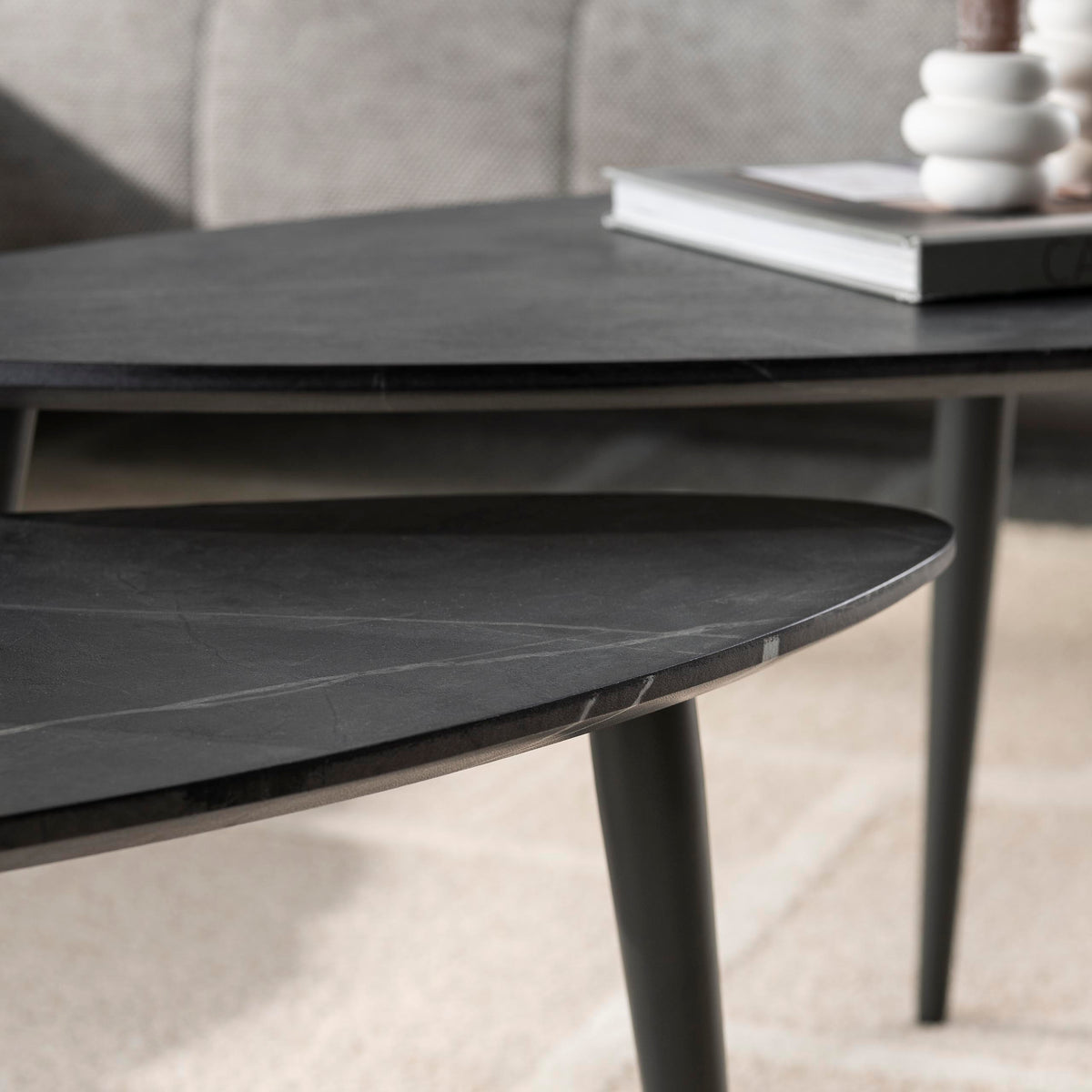 Salontafel Set Rogers | Peervorm | Zwart Melamine | Magazijn leegverkoop