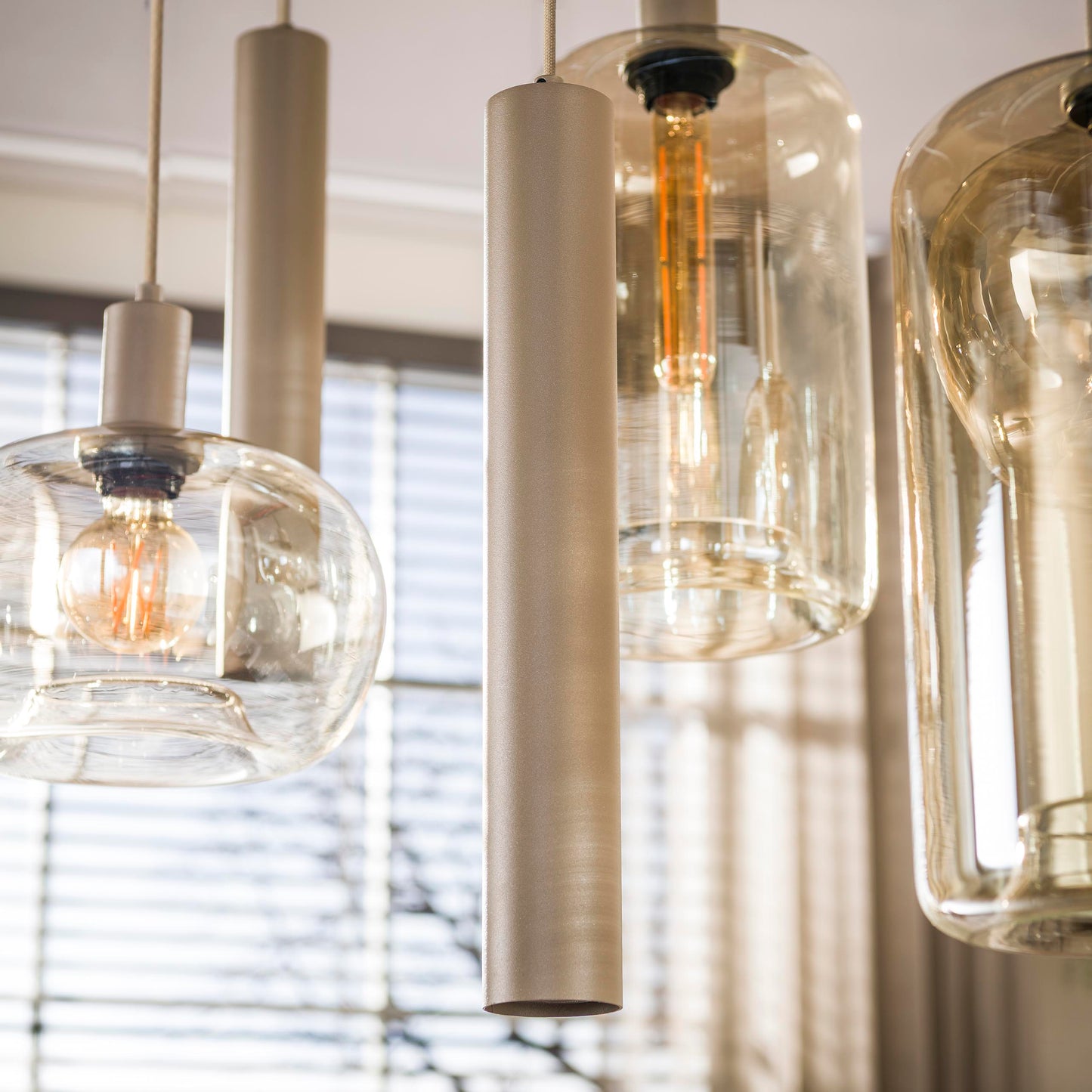 Hanglamp Serene | 4 Lichtbollen + 3 Kegels | Beige