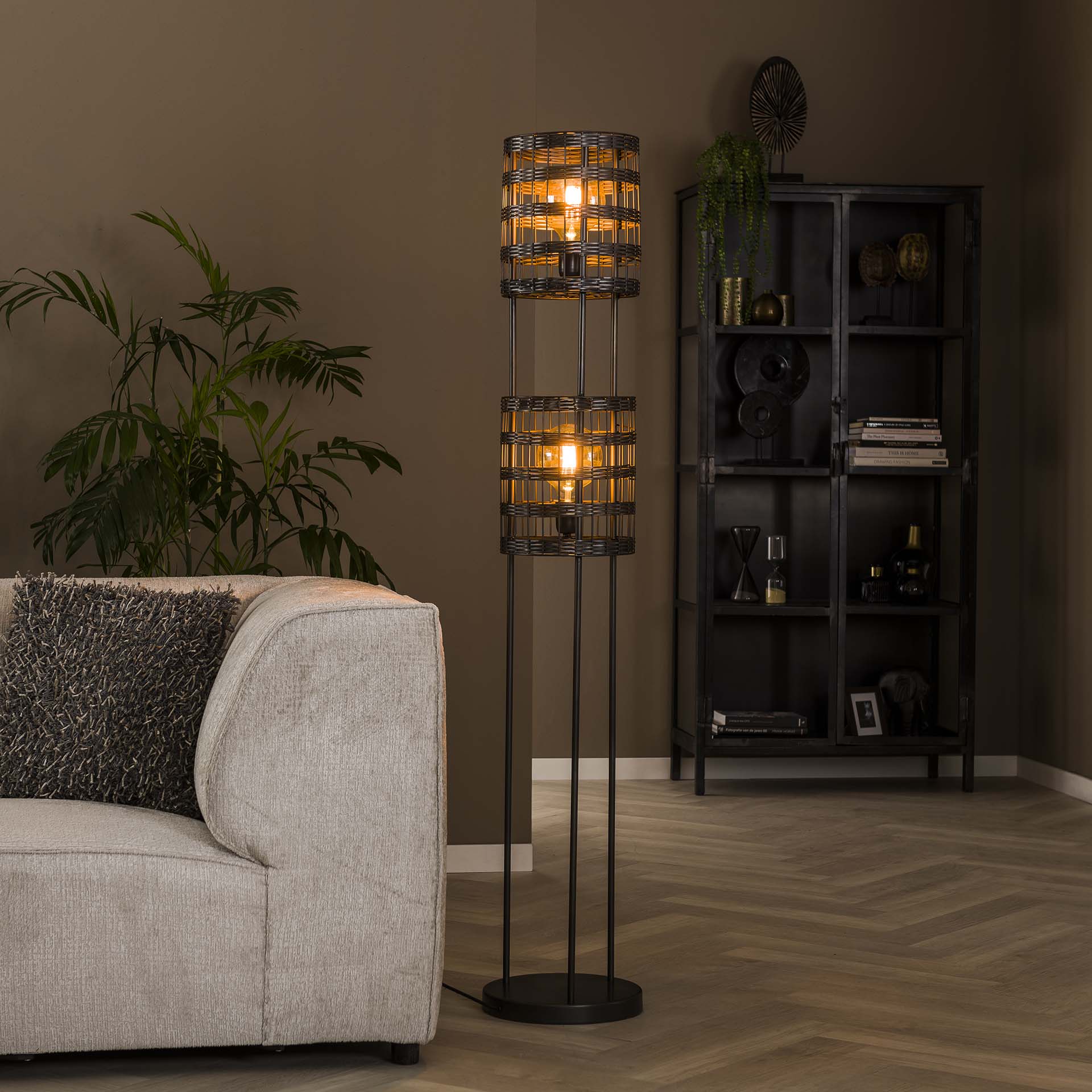 Vloerlamp Metal Blinds | Nikkel | Magazijn leegverkoop — Vooraanzicht - sfeer