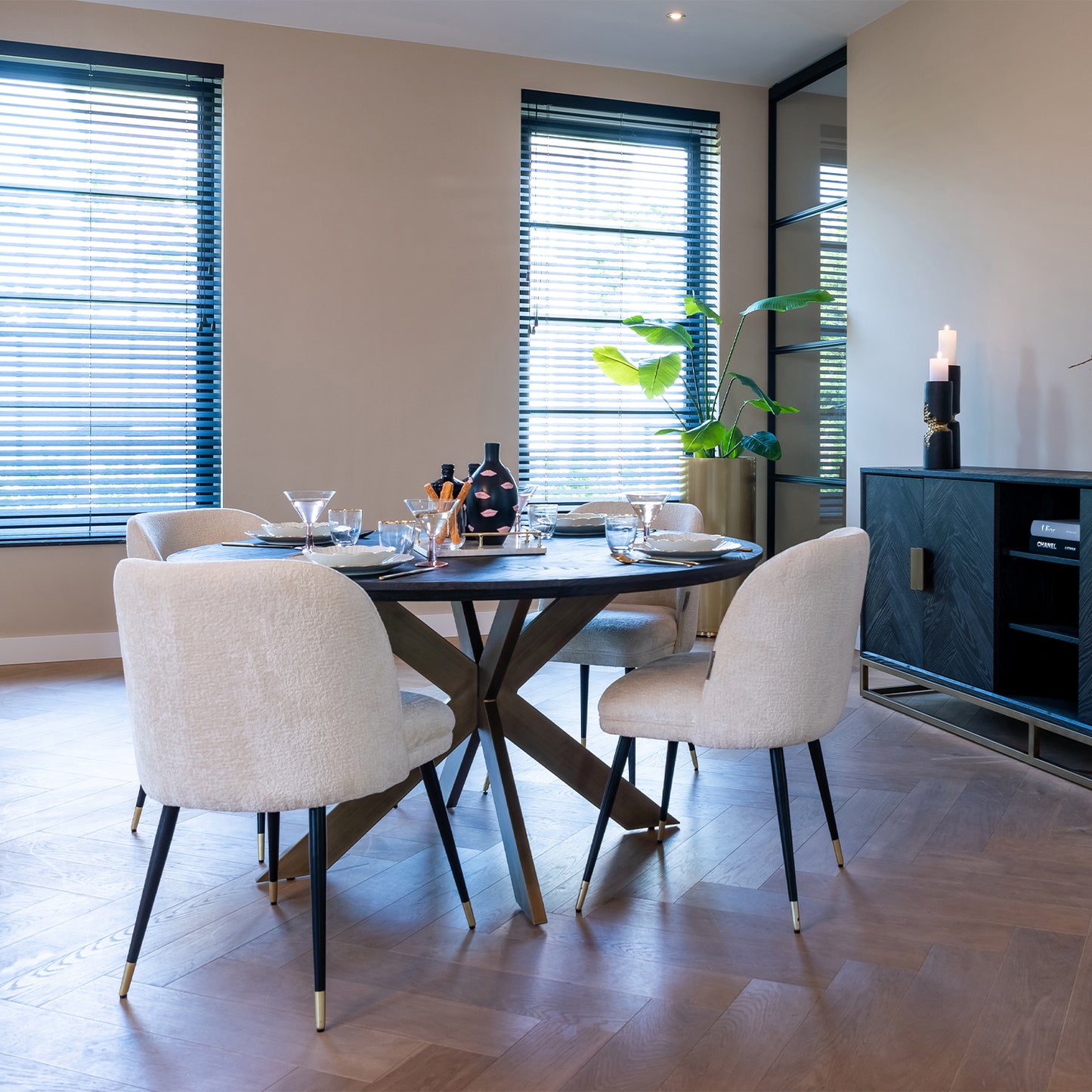 Eettafel Blackbone Rond | Zwart Eikenhout