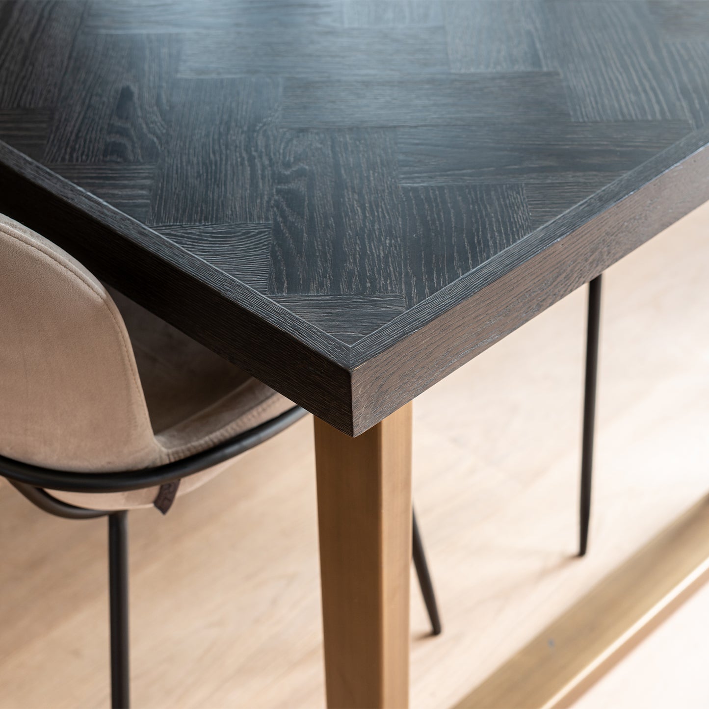 Eettafel Blackbone | Brass Rechthoekig | Zwart Eikenhout