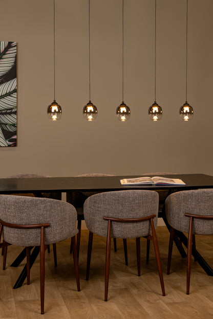 Hanglamp Tamino zwart metaal, vooraanzicht in een interieur