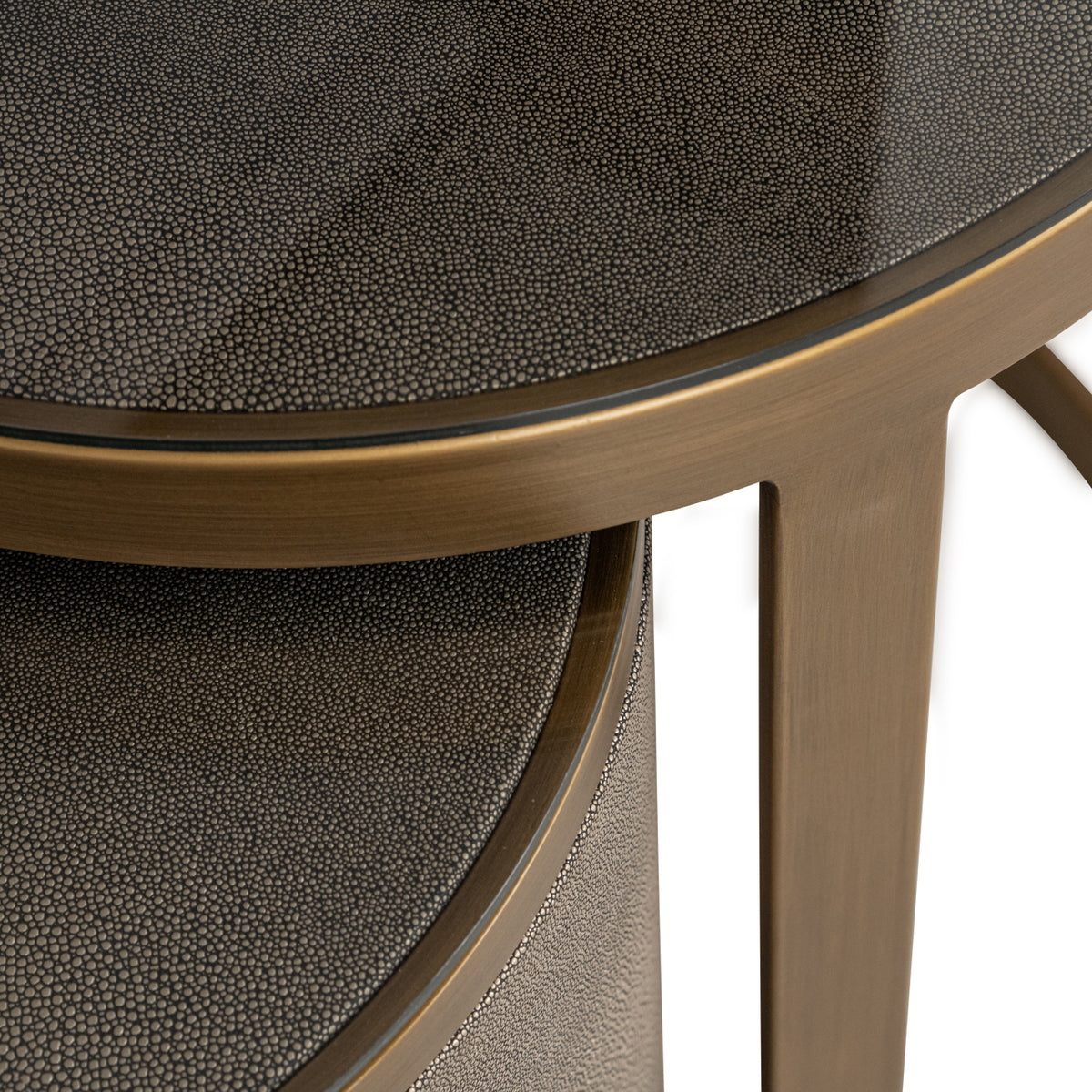 Bijzettafel Bloomville goud eiken fineer, detail van het materiaal