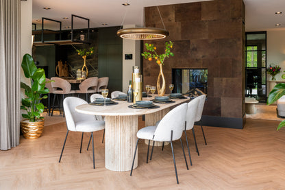 Eetkamerstoel Alyssa cream fusion in een interieur