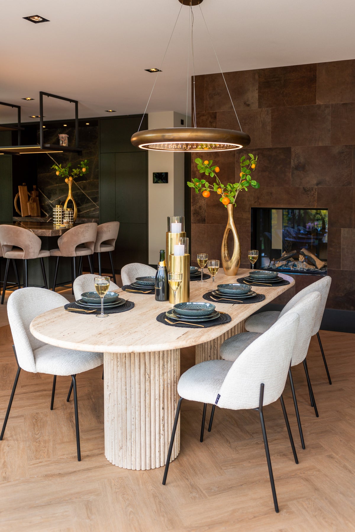 Eetkamerstoel Alyssa cream fusion in een interieur