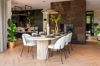 Eetkamerstoel Alyssa cream fusion in een interieur