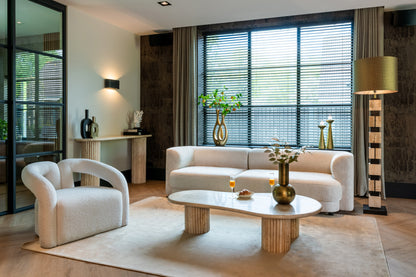 Sidetable La Cantera naturel travertin in een interieur
