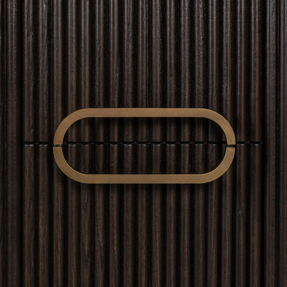 Kabinet Luxor bruin eikenhout, detail van het materiaal