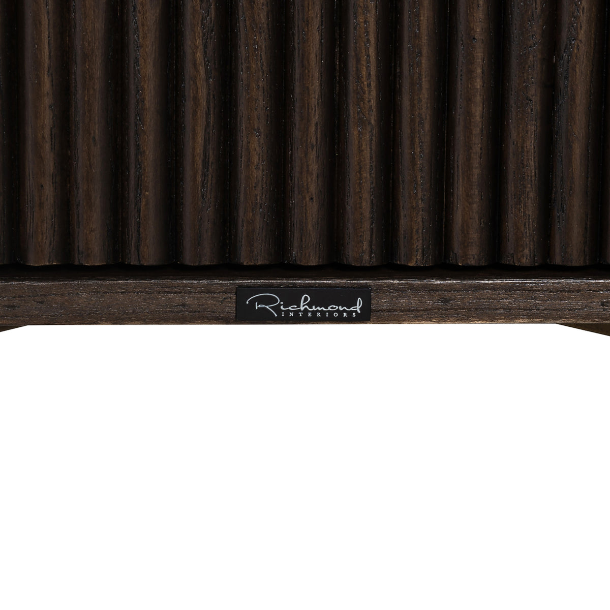 Kabinet Luxor bruin eikenhout, detail van het materiaal