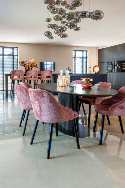 Eettafel Luxor eikenhout in een interieur