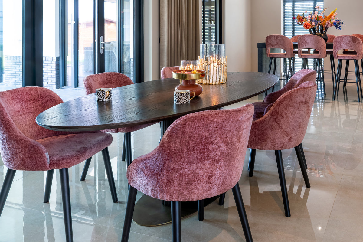 Eettafel Luxor eikenhout in een interieur