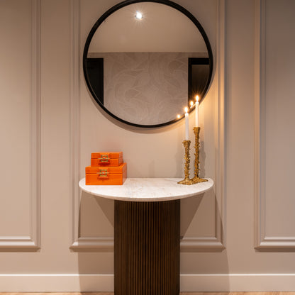 Wandtafel Mayfield wit marmer, vooraanzicht in een interieur
