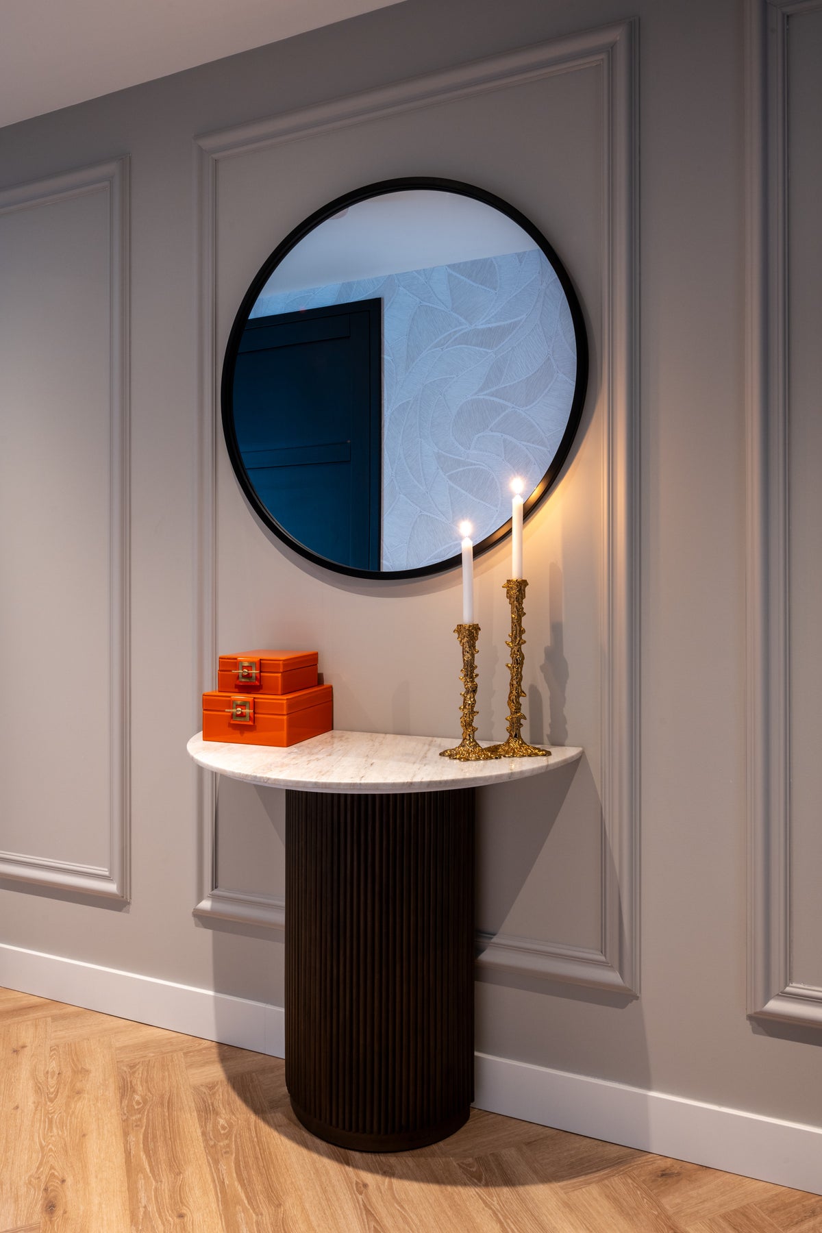 Wandtafel Mayfield wit marmer in een interieur