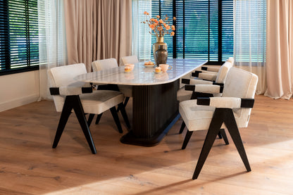 Eettafel Mayfield bruin metaal 230 cm, schuin vooraanzicht in een interieur
