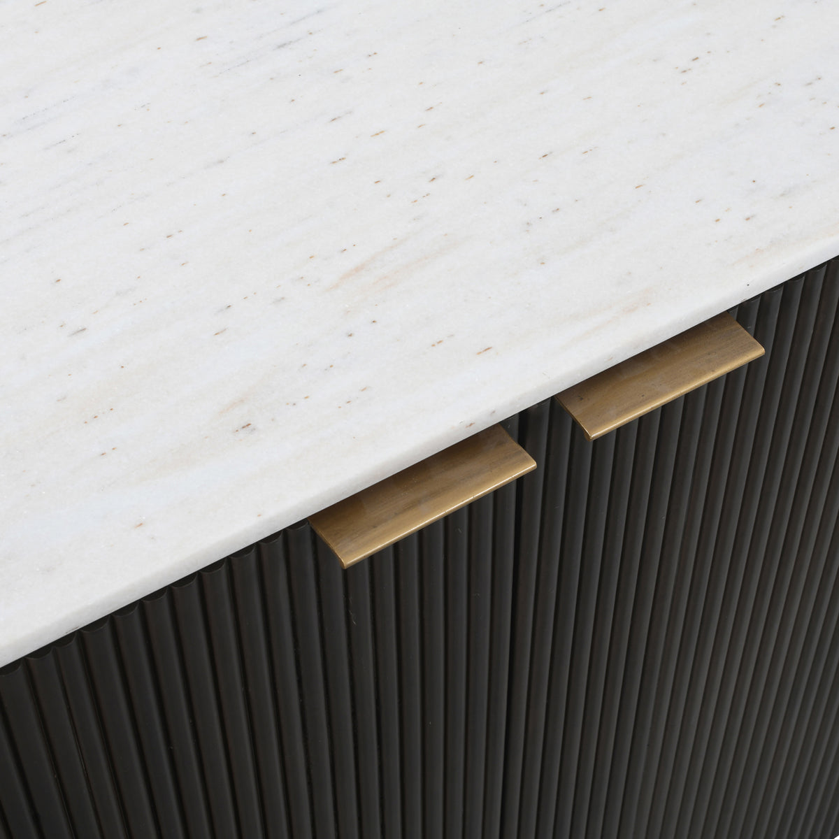 Dressoir Mayfield bruin metaal, detail van het materiaal