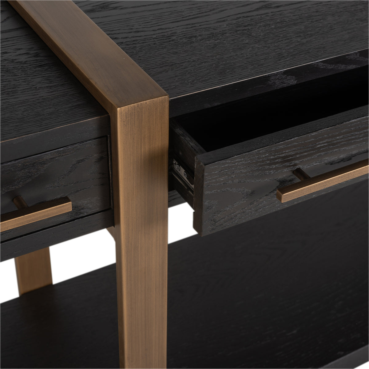 Dressoir Cambon bruin eikenhout, detail van het materiaal