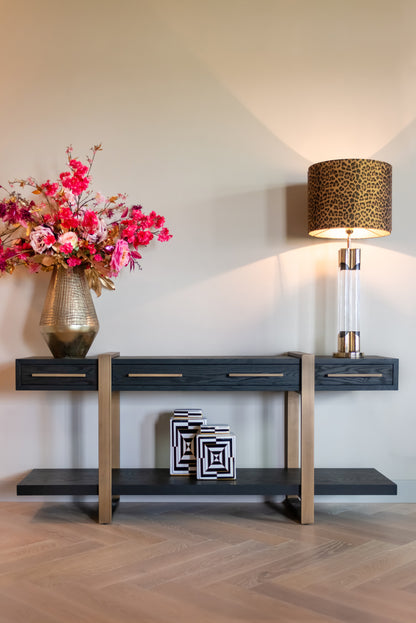 Dressoir Cambon bruin eikenhout, vooraanzicht in een interieur
