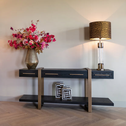 Dressoir Cambon bruin eikenhout, vooraanzicht in een interieur
