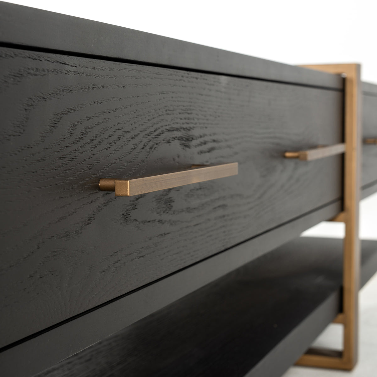TV-Meubel Cambon bruin eikenhout, detail van het materiaal