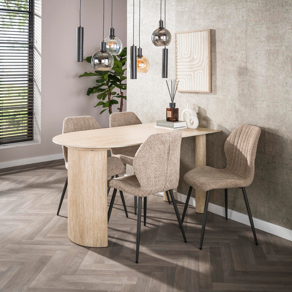 Hanglamp Orion metaal zwart in een interieur