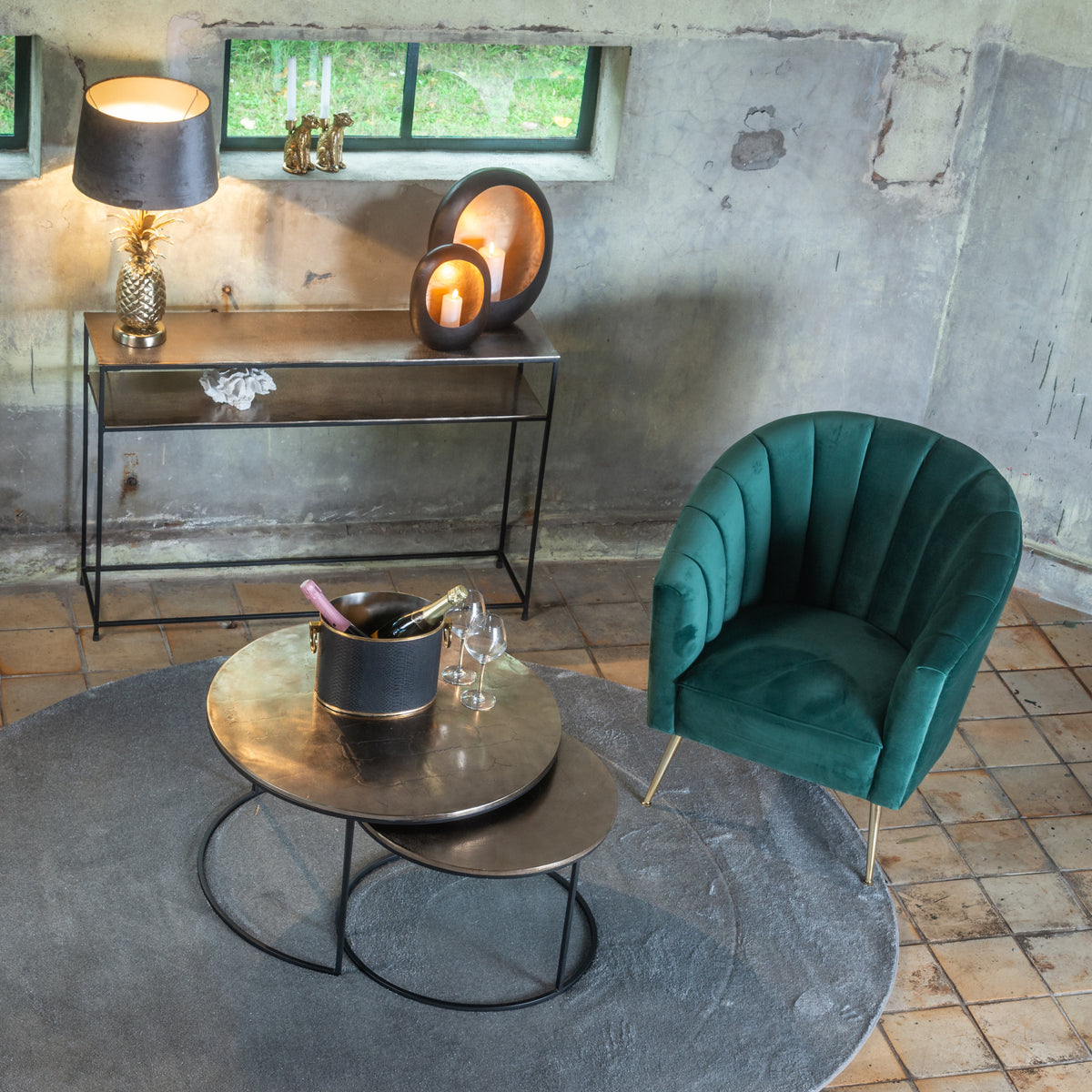 Salontafel Asher Set champagne goud aluminium in een interieur
